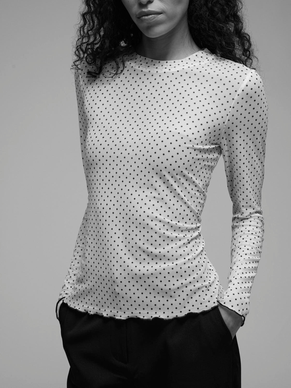 model_shot-creative